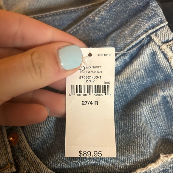 Gap size 27 or 4. Low rise light wash jeans! NWT - Picture 6 of 6